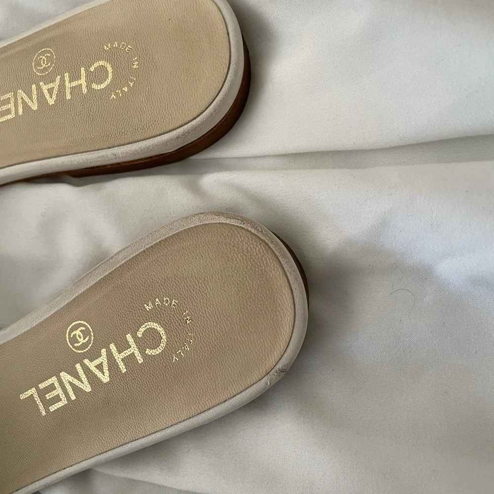 Chanel pearl sandal size 381/2 - Picture 4 of 10